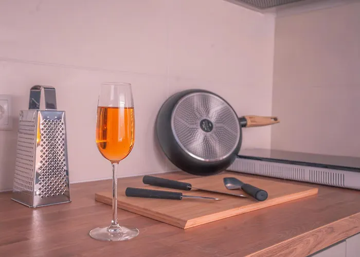 New! Exceptional Design Loft In A Location