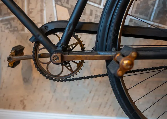 New! Exceptional Design Loft In A Location